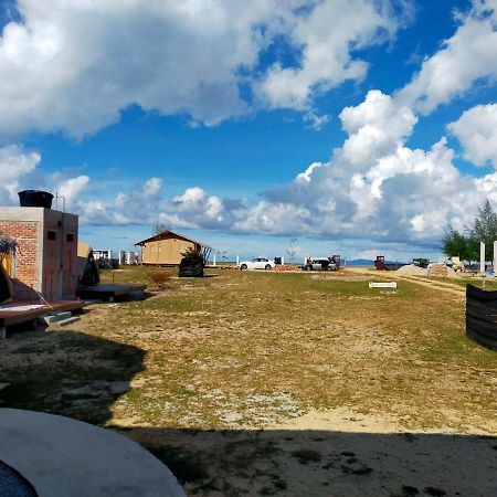 Rembulan Escape Bell Tent 1 Kampung Penarik Ngoại thất bức ảnh