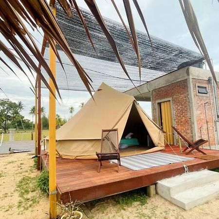 Rembulan Escape Bell Tent 1 Kampung Penarik Ngoại thất bức ảnh