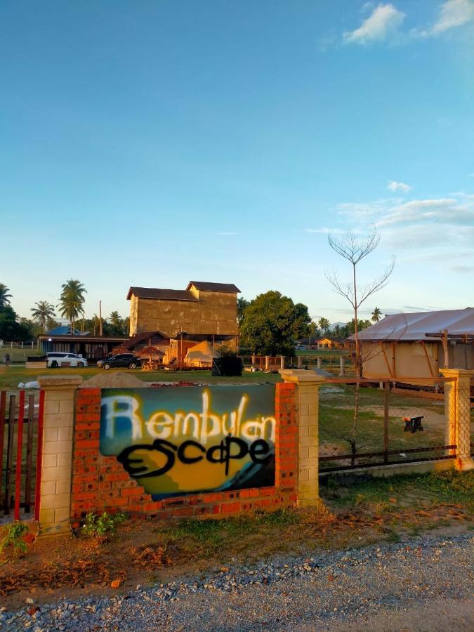 Rembulan Escape Bell Tent 1 Kampung Penarik Ngoại thất bức ảnh