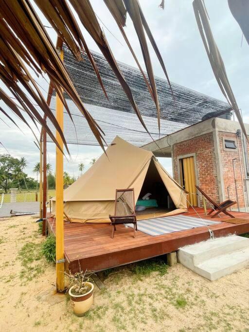 Rembulan Escape Bell Tent 1 Kampung Penarik Ngoại thất bức ảnh